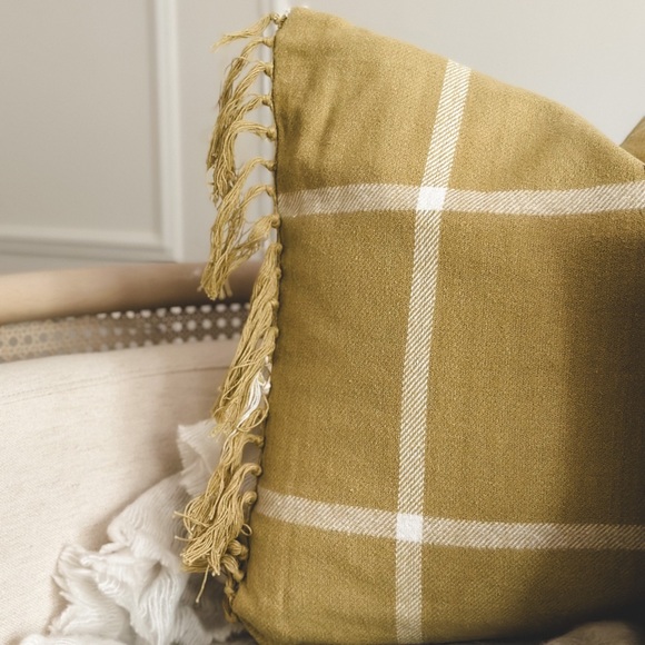 NWT Slub Flannel Plaid 18" Pillow - Picture 1 of 3